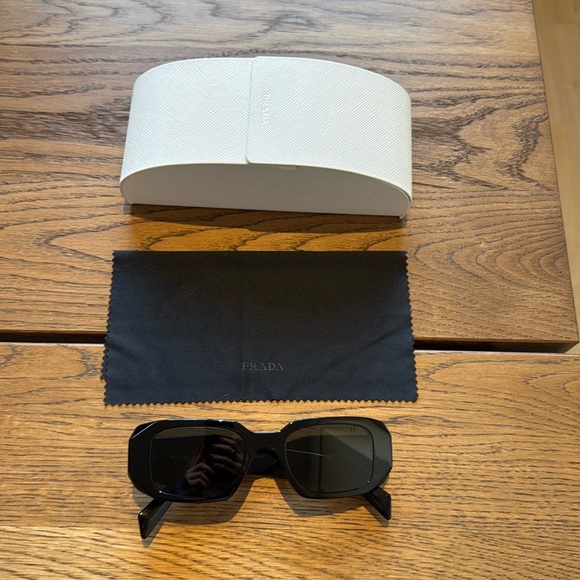 Prada Runway Sunglasses - Picture 4 of 4